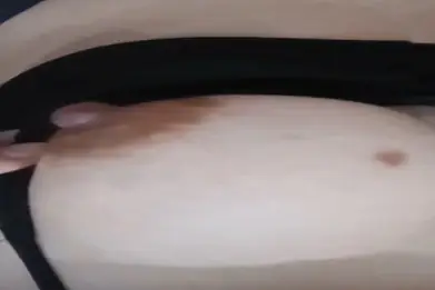 Cewe Panlok Pamer BH CD Hitam Kebalik 2 Memek Basah Menggoda